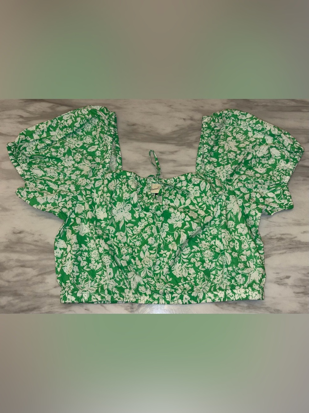 Universal Thread Green Floral Puff Sleeve Crop Top M